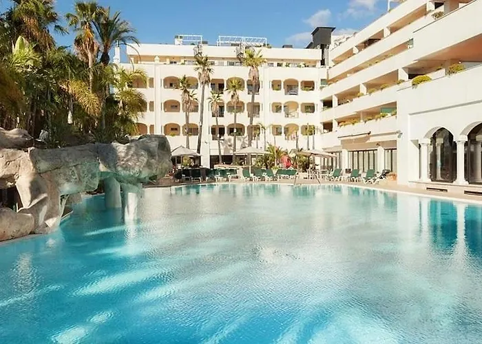 In Gvadalpin 5 Stars Hotel, With Big Terrace Marbella
